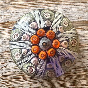 Vtg STRATHEARN Glass Scotland Millefiori 9 Spoke Latticino Paperweight Red 3"